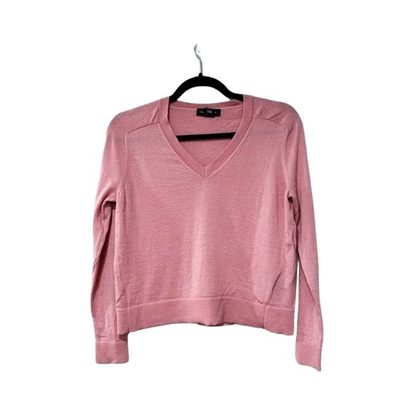 CLUB MONACO V-neck Long Sleeve Pink Wool Pullover Sweater Sz XS - Picture 1 of 3